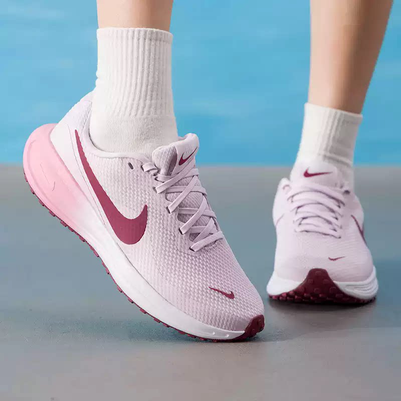 รองเท้าวิ่งผู้หญิง Nike รุ่น H - Balance Cushion Disc บทวิจารณ์และราคา